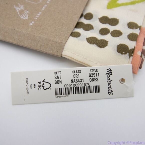 NWT Madewell silk bandana, lovely summer fruit print - Picture 9 of 9